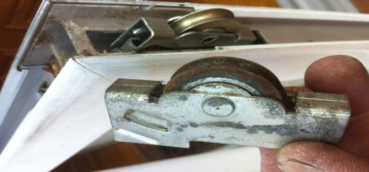 screen door roller repair in Bear Valley Springs